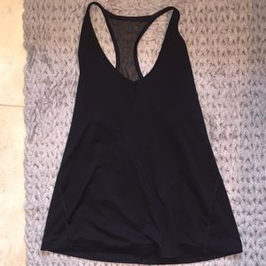 Black lulu tank